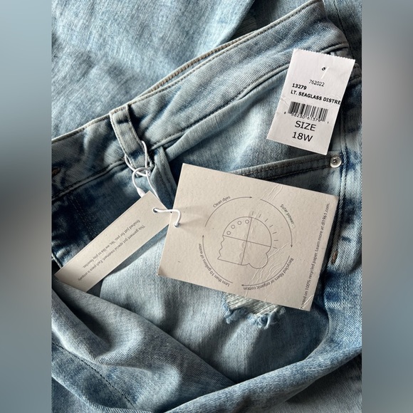 NWT DL1961 Patti Straight Leg High Rise Ankle Lt Seaglass Distressed Blue 18W - Picture 5 of 12